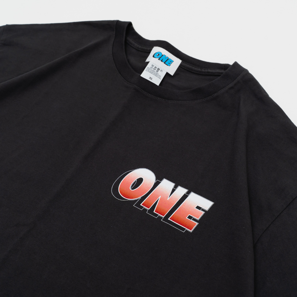 "ONE"AND ONLYグラデTシャツ