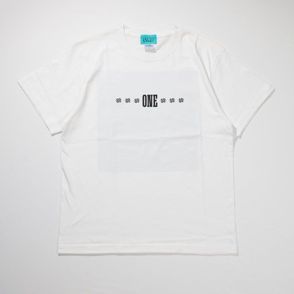 ONE ペイズリーTシャツ
