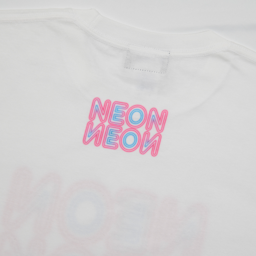 FRONT NEON Tシャツ