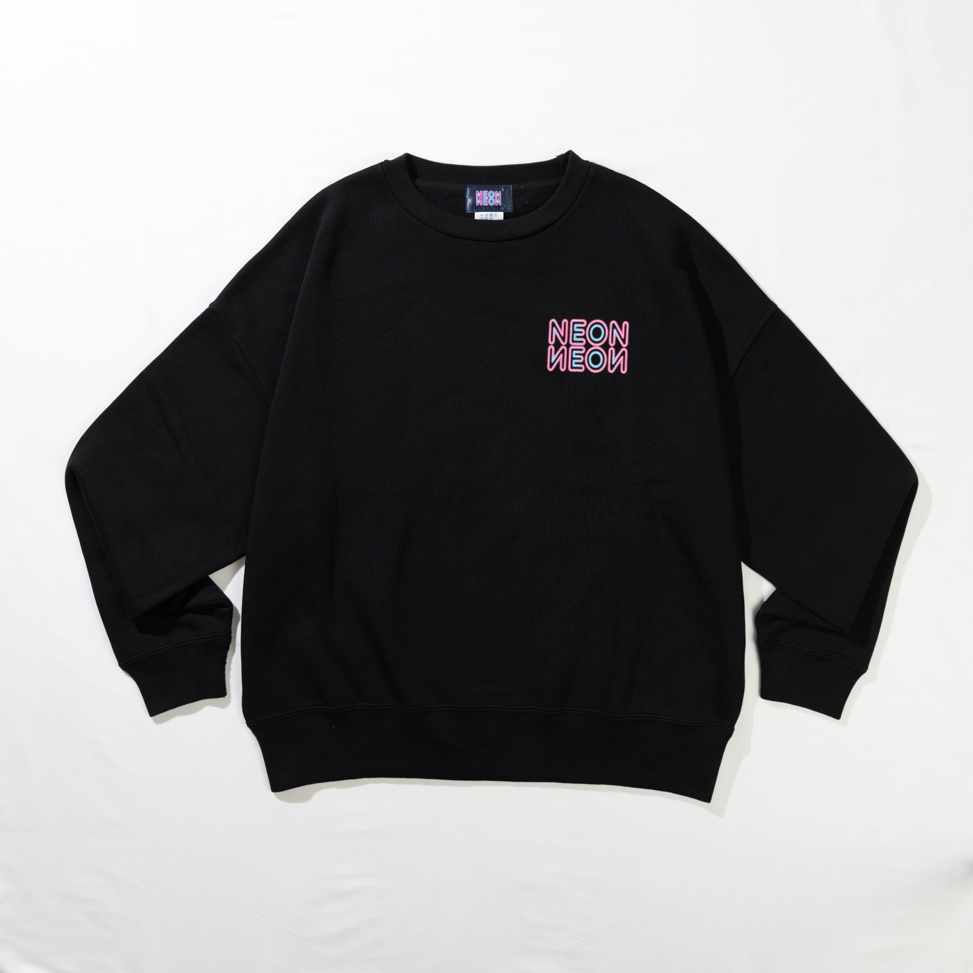 BACK NEONスウェット