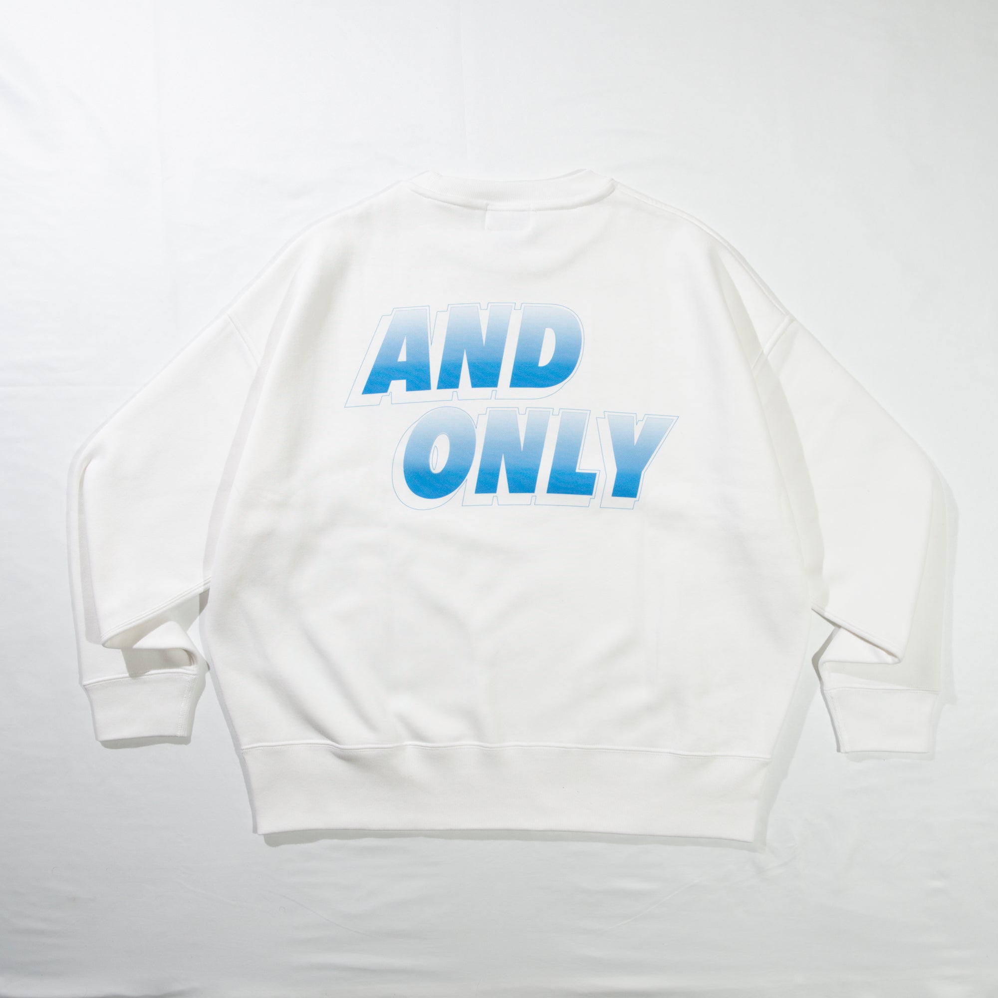 "ONE"AND ONLYグラデスウェット