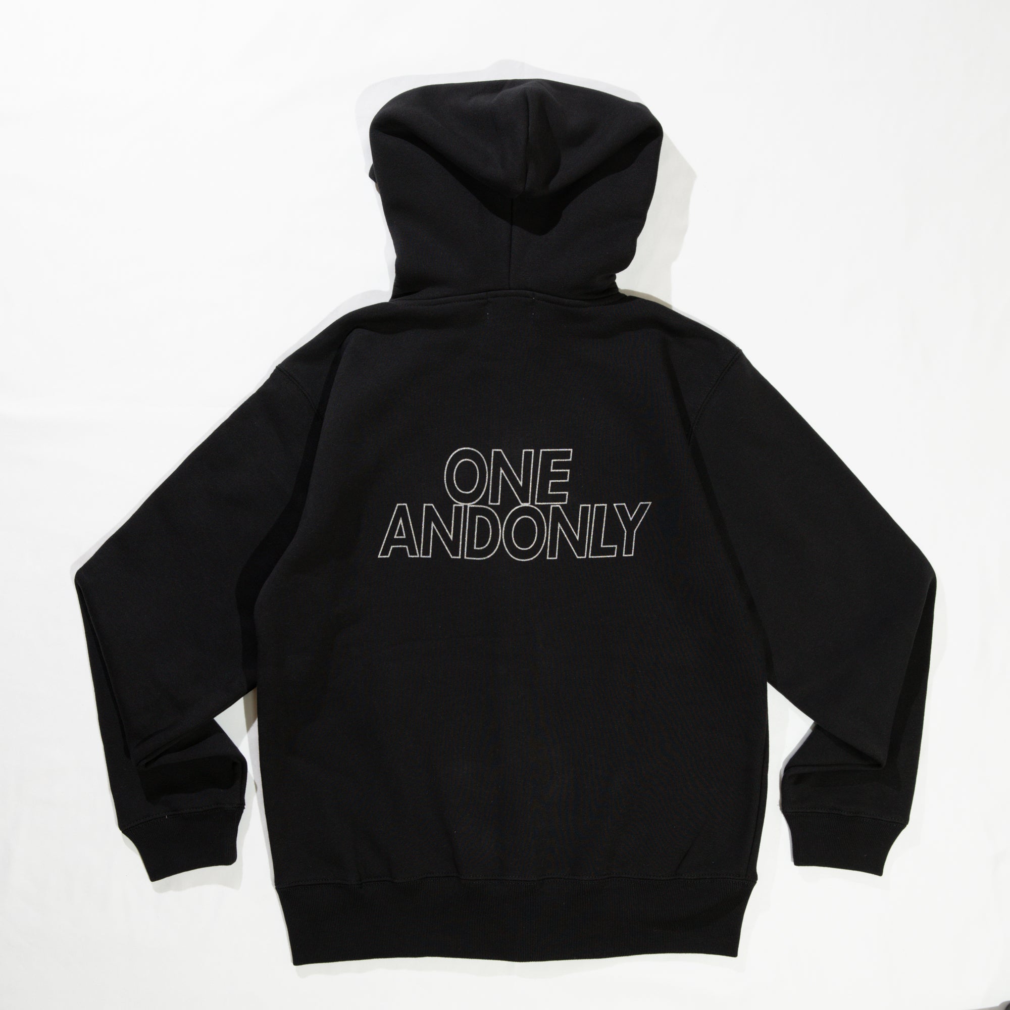 シルバーロゴZIPパーカー