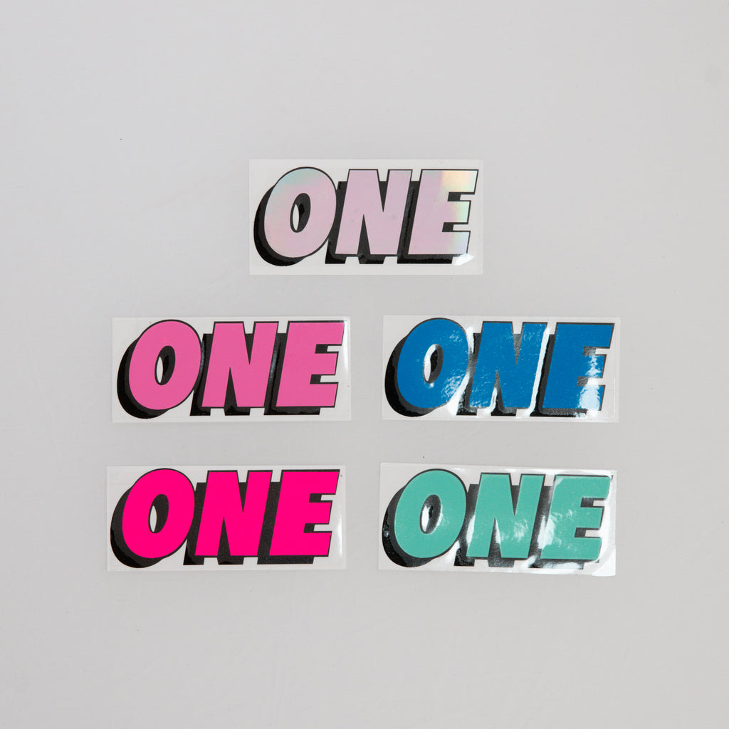 ONEステッカー
