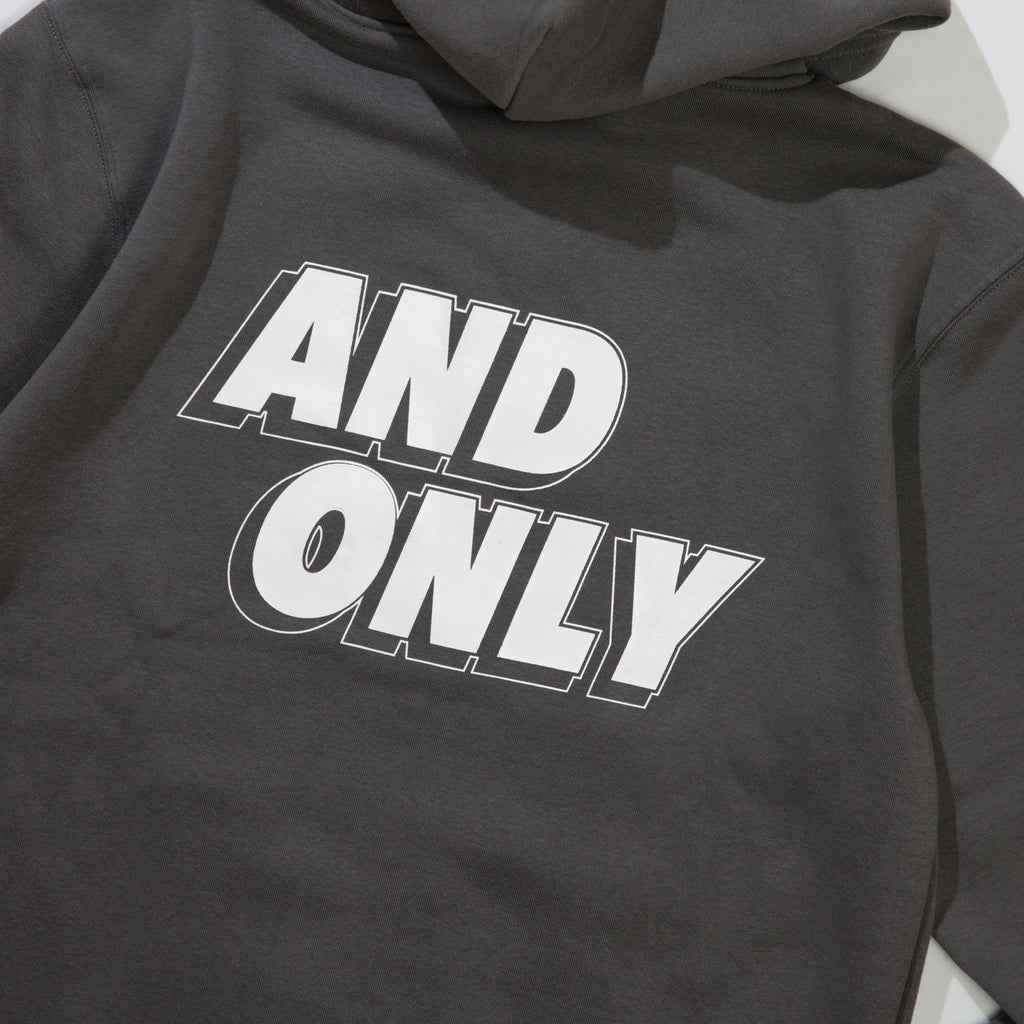 "ONE"AND ONLYジップパーカー