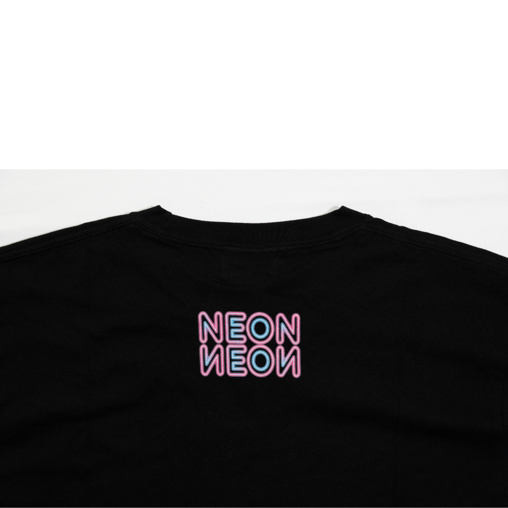HYPESALE NEON Tシャツ